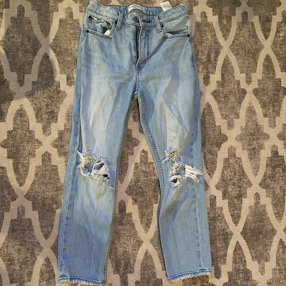 High rise mom jean